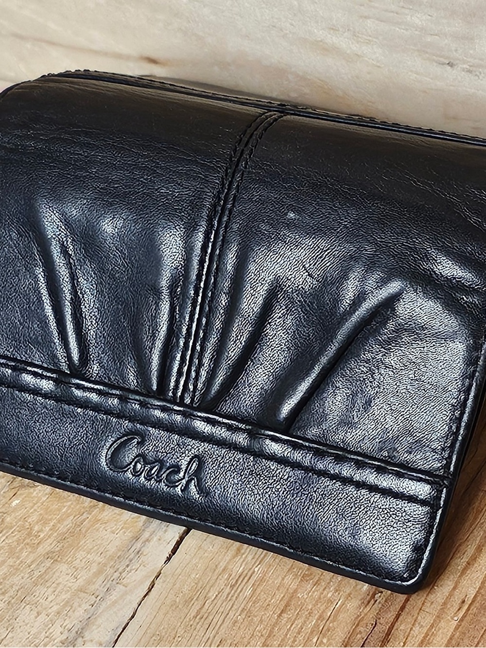 Coach Black Leather Wallet - Classic Logo Design
